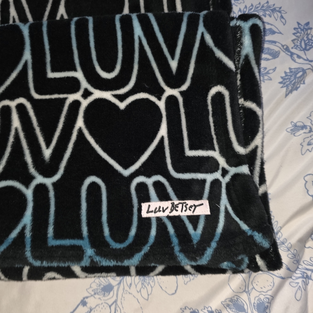 Betsey Johnson Black and Blue Blanket